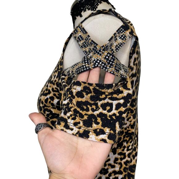VTG Y2K Bebe Cheetah Print Rhinestone Fitted Top - Picture 4 of 9